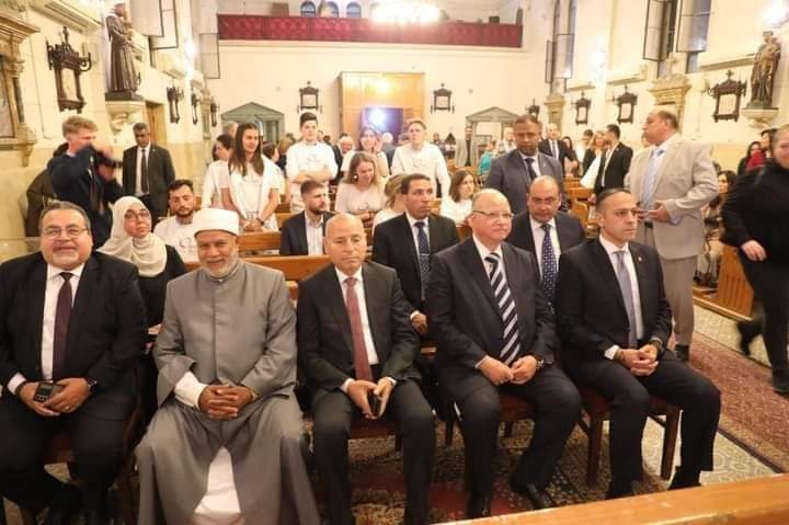 وزارة الهجرة تشارك في احتفال الكنيسة الأرمينية الكاثوليك بعيد القيامة المجيد 18 - جريدة المساء وزارة الهجرة تشارك في احتفال الكنيسة الأرمينية الكاثوليك بعيد القيامة المجيد 17 - جريدة المساء