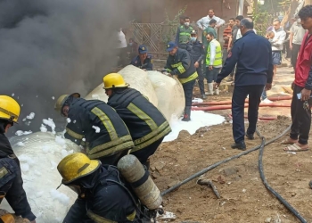 إخماد حريق نشب داخل مخزن قطع غيار سيارات بالهرم (صور) 17 - جريدة المساء