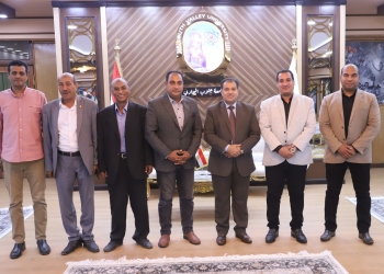 رئيس جامعة جنوب الوادي يستقبل أعضاء اللجنة النقابية للصحفيين بقنا 29 - جريدة المساء