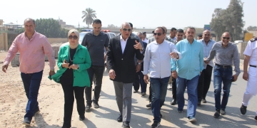 في إطار المتابعة الدورية للمحاور المرورية المؤدية للمتحف الكبير.. محافظ الجيزة يتابع ميدانيا نسب تنفيذ أعمال تطوير المرحلة الثانية من محور المنصورية 1 - جريدة المساء