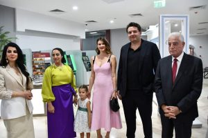 بمشاركة 12 فنانًا عالميًا ..محافظ جنوب سيناء يفتتح بينالي إيطالي للفنانة التشكيلية كارولينا بسكاري 21 - جريدة المساء