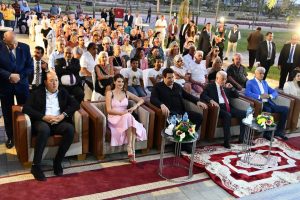 بمشاركة 12 فنانًا عالميًا ..محافظ جنوب سيناء يفتتح بينالي إيطالي للفنانة التشكيلية كارولينا بسكاري 33 - جريدة المساء