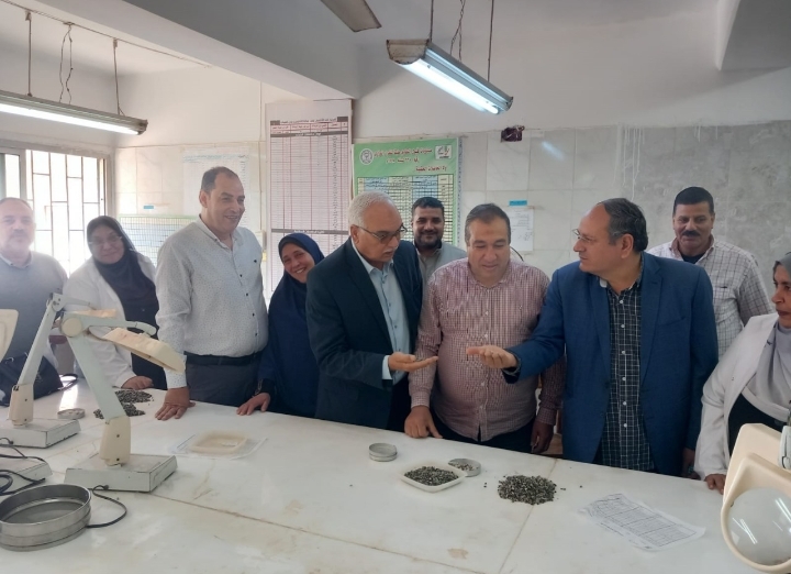 الزراعة تتابع عمليات تجهيز وتوزيع بذرة القطن موسم 2024 20 - جريدة المساء الزراعة تتابع عمليات تجهيز وتوزيع بذرة القطن موسم 2024 19 - جريدة المساء