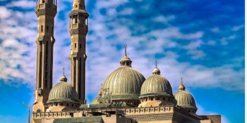 بيت من بيوت الله مسجد النور بالعباسية من اكبر مساجد الجمهورية 1 - جريدة المساء