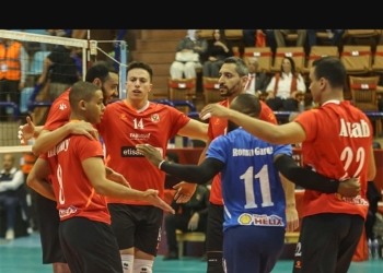 طائرة الأهلي في مواجهة النصر الليبي في الدور قبل النهائي لبطولة إفريقيا 35 - جريدة المساء