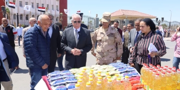 فوده : يشكر القوات المسلحة ( جهاز مشروعات الخدمة الوطنية) علي جهودها في توفير السلع الغذائية بأسعار مخفضة للمواطنين 1 - جريدة المساء