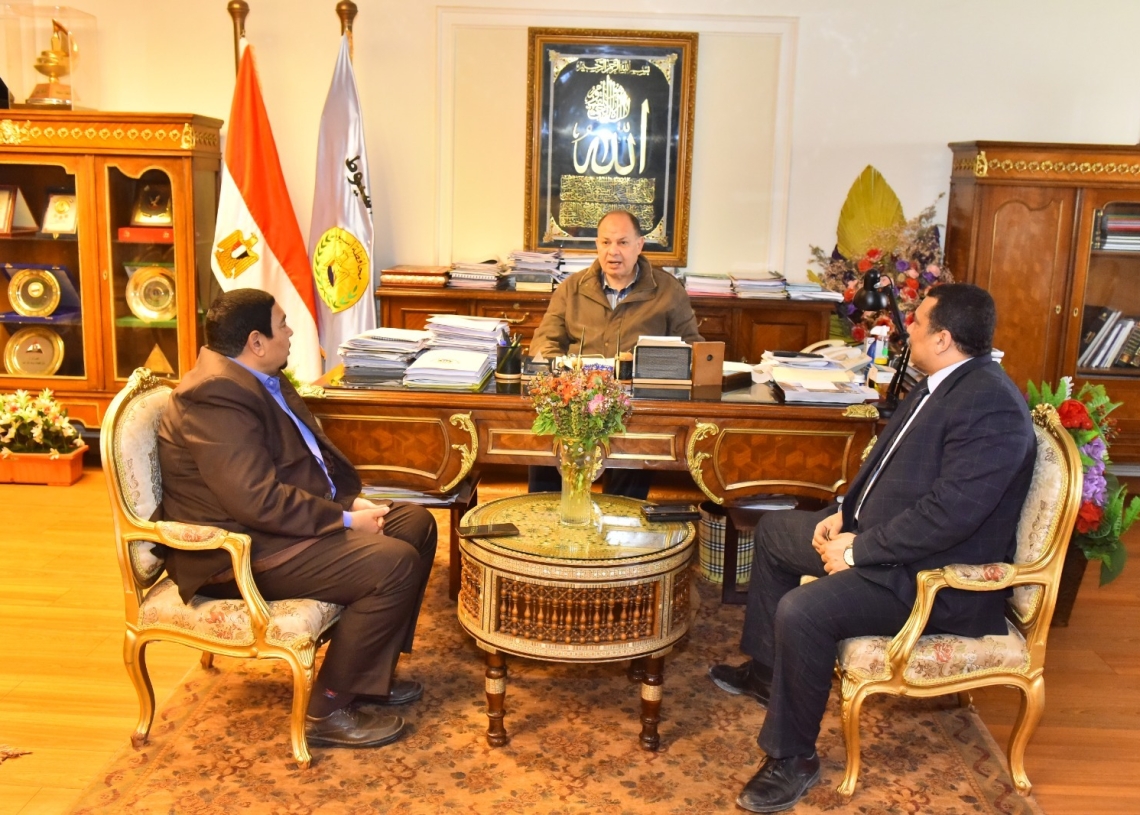 محافظ أسيوط يتابع جهود ترشيد استهلاك الكهرباء بالقرى والمراكز وخطط تخفيف الأحمال المؤقتة 20 - جريدة المساء محافظ أسيوط يتابع جهود ترشيد استهلاك الكهرباء بالقرى والمراكز وخطط تخفيف الأحمال المؤقتة 19 - جريدة المساء