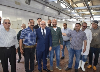 محافظ بورسعيد يتفقد سير العمل داخل المجزر الآلي بجنوب بورسعيد 21 - جريدة المساء