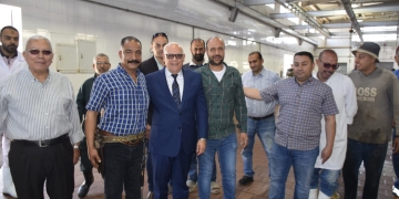 محافظ بورسعيد يتفقد سير العمل داخل المجزر الآلي بجنوب بورسعيد 1 - جريدة المساء