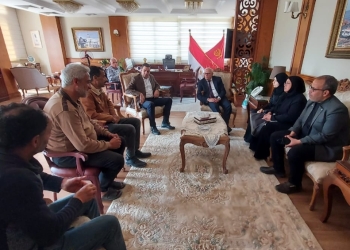 محافظ بورسعيد يستقبل أسر المتوفيين في حادث " طريق ٢٣ ديسمبر أمام كلية العلوم " 21 - جريدة المساء