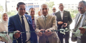 د. عصام فرحات يفتتح معرض سوق الفن بــ" فنون المنيا"... 9 - جريدة المساء