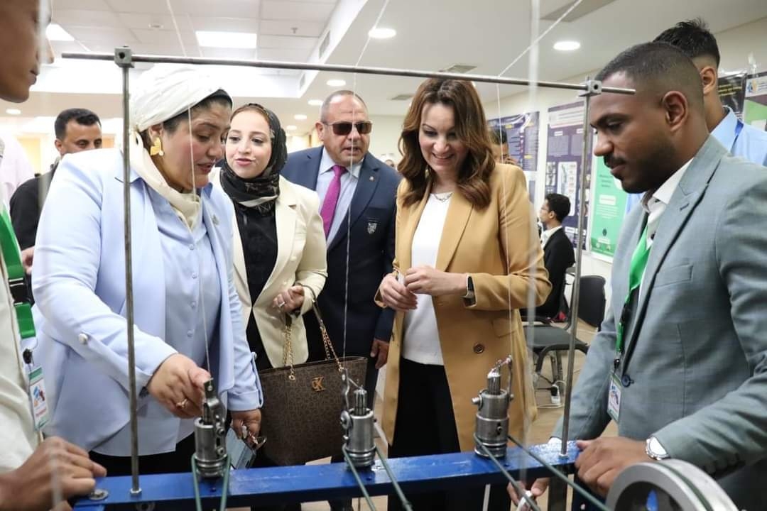 نائب محافظ الجيزة تشارك في فعاليات "هاكثون" التكنولوجيا الأول لدعم 150 طالبا مبتكرا بجامعة 6 أكتوبر التكنولوجية 19 - جريدة المساء