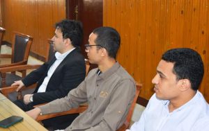 عميد حقوق قنا يلتقى رؤساء الكنترولات والهيئة المعاونة لبحث استعدادات امتحانات نهاية العام 43 - جريدة المساء