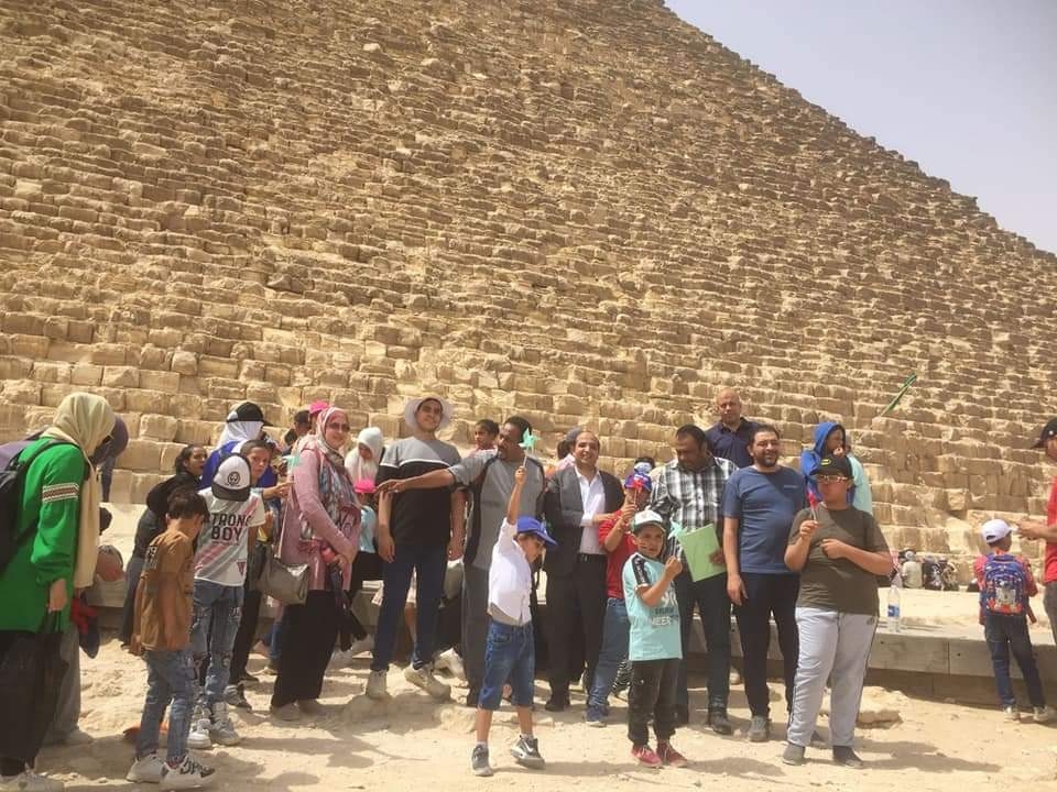 احتفالا باليوم العالمي للمتاحف.. رحلة سياحية لأصحاب الهمم بالمنطقة الأثرية بالهرم 19 - جريدة المساء