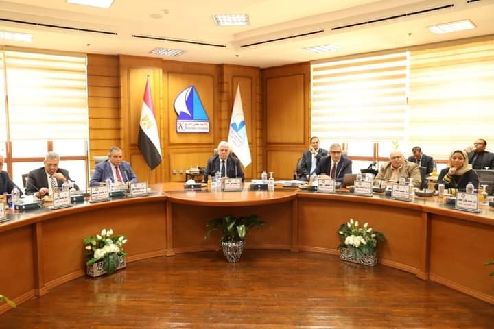 وزير التعليم العالى يرأس اجتماع المجلس الأعلى للجامعات بجامعة كفر الشيخ 16 - جريدة المساء وزير التعليم العالى يرأس اجتماع المجلس الأعلى للجامعات بجامعة كفر الشيخ 15 - جريدة المساء