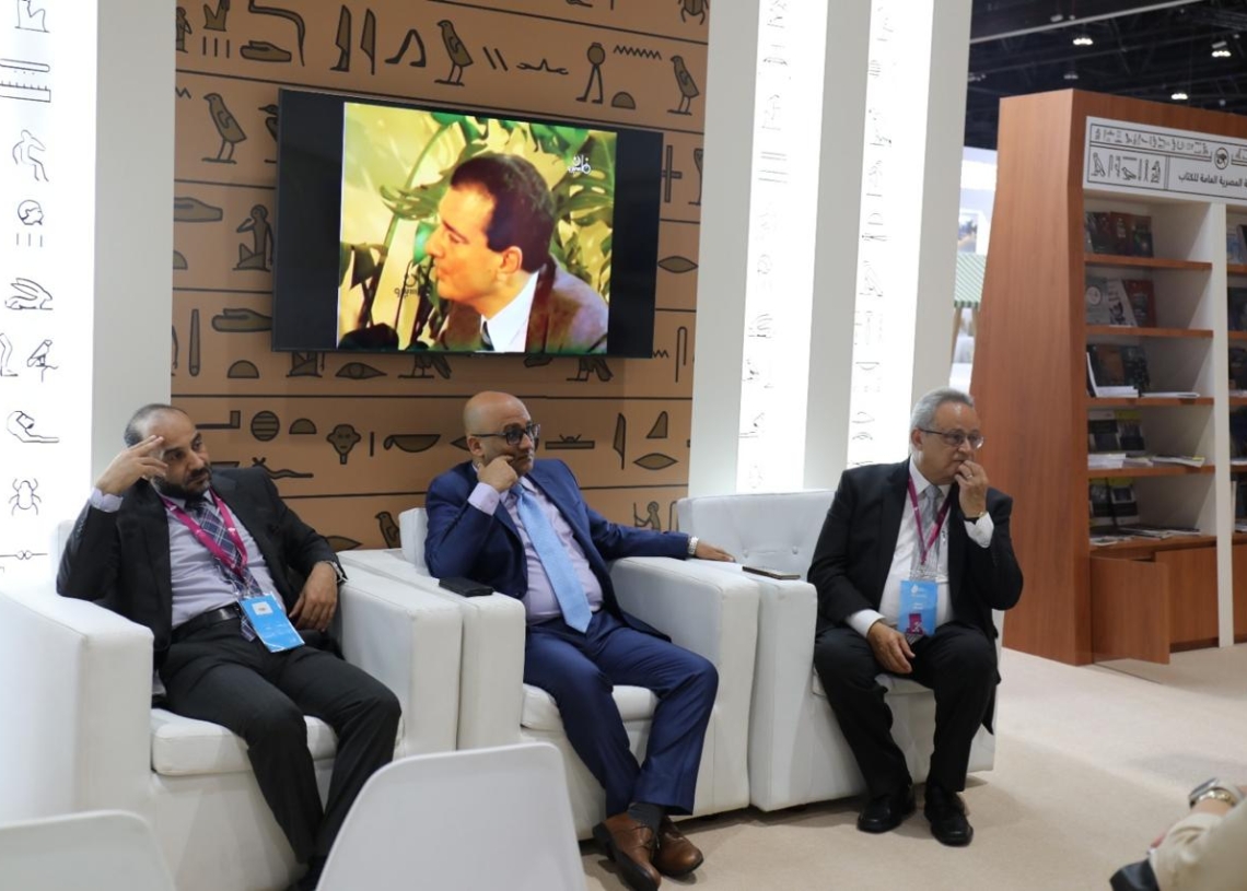 أحمد زايد: إطلاق سلسلة جوائز باسم مكتبة الإسكندرية قريبًا 19 - جريدة المساء