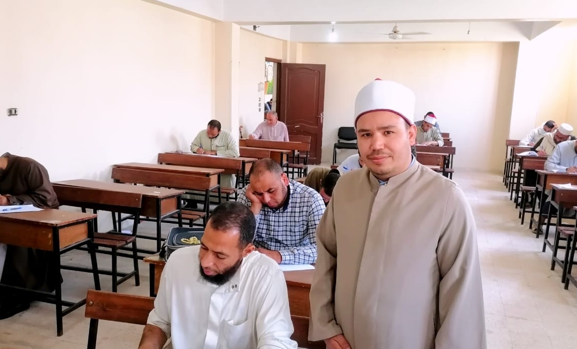 اختبارات تحريرية للمتقدمين للعمل محفظين قرآن بأوقاف بني سويف 19 - جريدة المساء