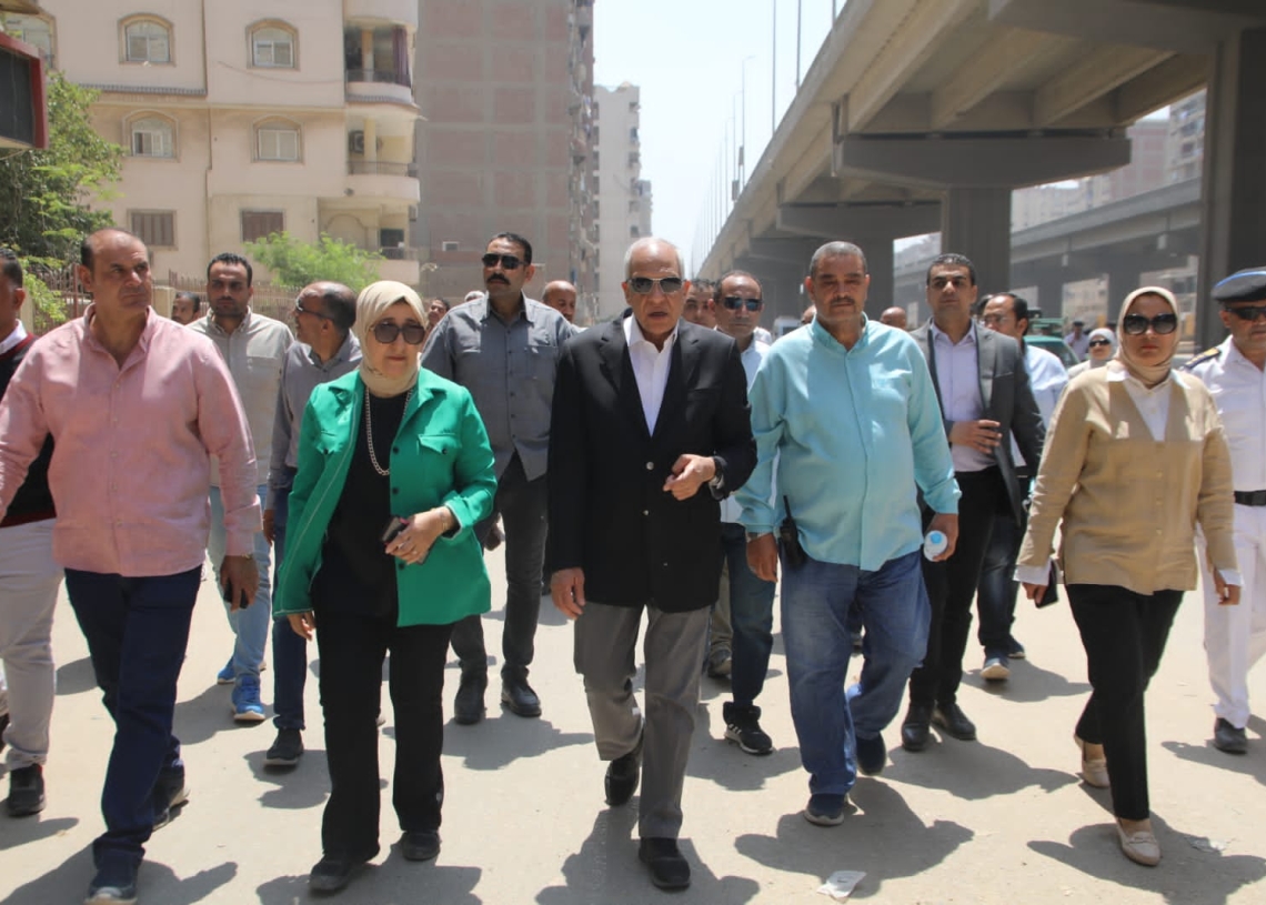 ممشي حضاري ومواقف سرفيس وساحات انتظار.. محافظ الجيزة يتفقد ميدانيا نسب تنفيذ المرحلة الثالثة من تطوير ترعة المريوطية 15 - جريدة المساء