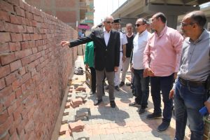 ممشي حضاري ومواقف سرفيس وساحات انتظار.. محافظ الجيزة يتفقد ميدانيا نسب تنفيذ المرحلة الثالثة من تطوير ترعة المريوطية 45 - جريدة المساء