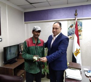 في عيد العمال.. رئيس حي جنوب الجيزة يكرم عمال نظافة وموظفين تقديرا لجهودهم 23 - جريدة المساء