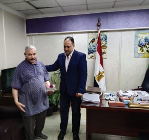 في عيد العمال.. رئيس حي جنوب الجيزة يكرم عمال نظافة وموظفين تقديرا لجهودهم 21 - جريدة المساء