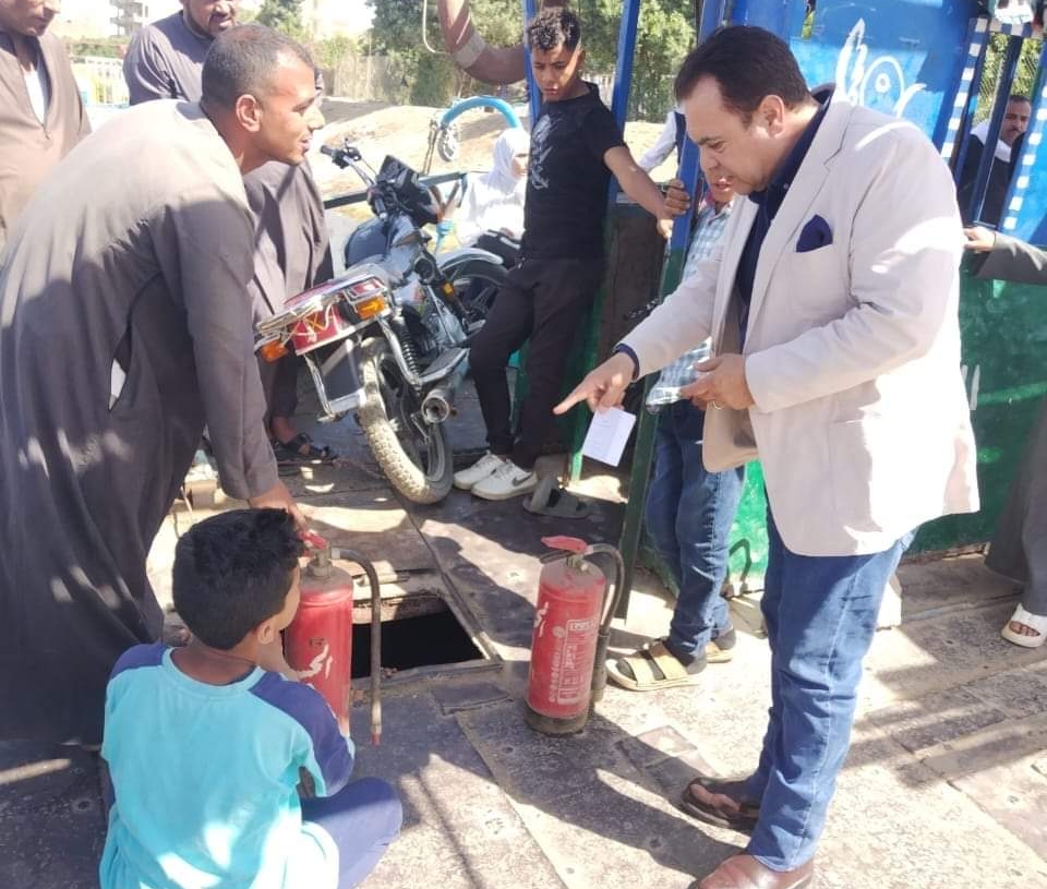 رئيس مدينة ملوى يتابع جاهزية المعديات النيلية لاستقبال المواطنين خلال أعياد شم النسيم 13 - جريدة المساء