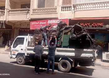 رفع 171 حالة إشغال للمقاهي.. والتحفظ علي 11 توك توك للسير عكس الاتجاه خلال حملات مكبرة بشوارع العمرانية 27 - جريدة المساء