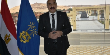 محافظ أسوان يهنئ البابا تواضروس الثانى والطوائف الكاثولكية والإنجلية بعيد القيامة المجيد 1 - جريدة المساء