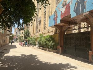رئيس حي الهرم يشارك الأخوة الأقباط احتفالات عيد القيامة المجيد 33 - جريدة المساء