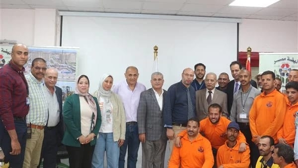القوي العاملة تكرم عمال النظافة بالإسكندرية 19 - جريدة المساء
