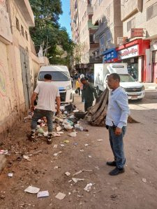 بعد الاستماع إلي شكاوي المواطنين: رئيس حي العمرانية يزيل 38 حالة إشغال لكافيهات ويرفع لوحات إعلانية مخالفة.. خلال حملة مكبرة بالشوارع الرئيسية(صور) 109 - جريدة المساء