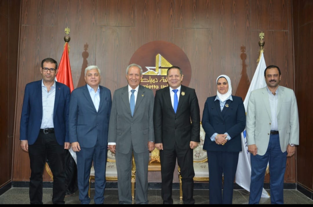 رئيس جامعة دمياط يستقبل وزير التعليم العالي والبحث العلمي الأسبق 19 - جريدة المساء