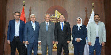 رئيس جامعة دمياط يستقبل وزير التعليم العالي والبحث العلمي الأسبق 1 - جريدة المساء