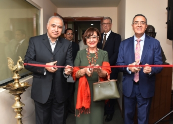 سفير الهند بالقاهرة يفتتح معرض طاغور ومحفوظ للكاريكاتير 16 - جريدة المساء