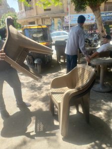 بعد الاستماع إلي شكاوي المواطنين: رئيس حي العمرانية يزيل 38 حالة إشغال لكافيهات ويرفع لوحات إعلانية مخالفة.. خلال حملة مكبرة بالشوارع الرئيسية(صور) 35 - جريدة المساء