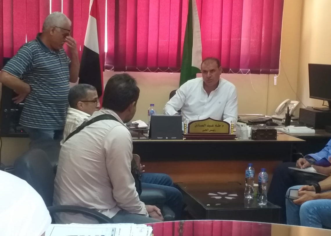 رئيس حي الهرم يتابع ميدانيا طلبات التصالح في مخالفات البناء..ويلتقي المواطنين لبحث شكواهم 19 - جريدة المساء