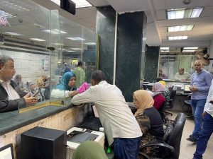 رئيس حي الهرم يتابع ميدانيا طلبات التصالح في مخالفات البناء..ويلتقي المواطنين لبحث شكواهم 37 - جريدة المساء