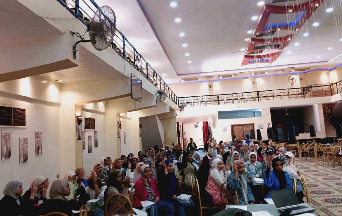 «مستقبل وطن» ينظم مراجعات نهائية لطلاب المرحلة الإعدادية بقوص 17 - جريدة المساء