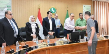 مليون جنيه من الغرفة التجارية بالشرقية لـ 4 آلاف من الأسر الأولي بالرعاية 1 - جريدة المساء
