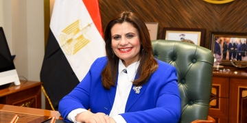 وزارة الهجرة: وضع ضوابط السفر للفتيات المصريات وتوعيتهن بقوانين العمل المعمول بها بالدول العربية 2 - جريدة المساء وزارة الهجرة: وضع ضوابط السفر للفتيات المصريات وتوعيتهن بقوانين العمل المعمول بها بالدول العربية 1 - جريدة المساء