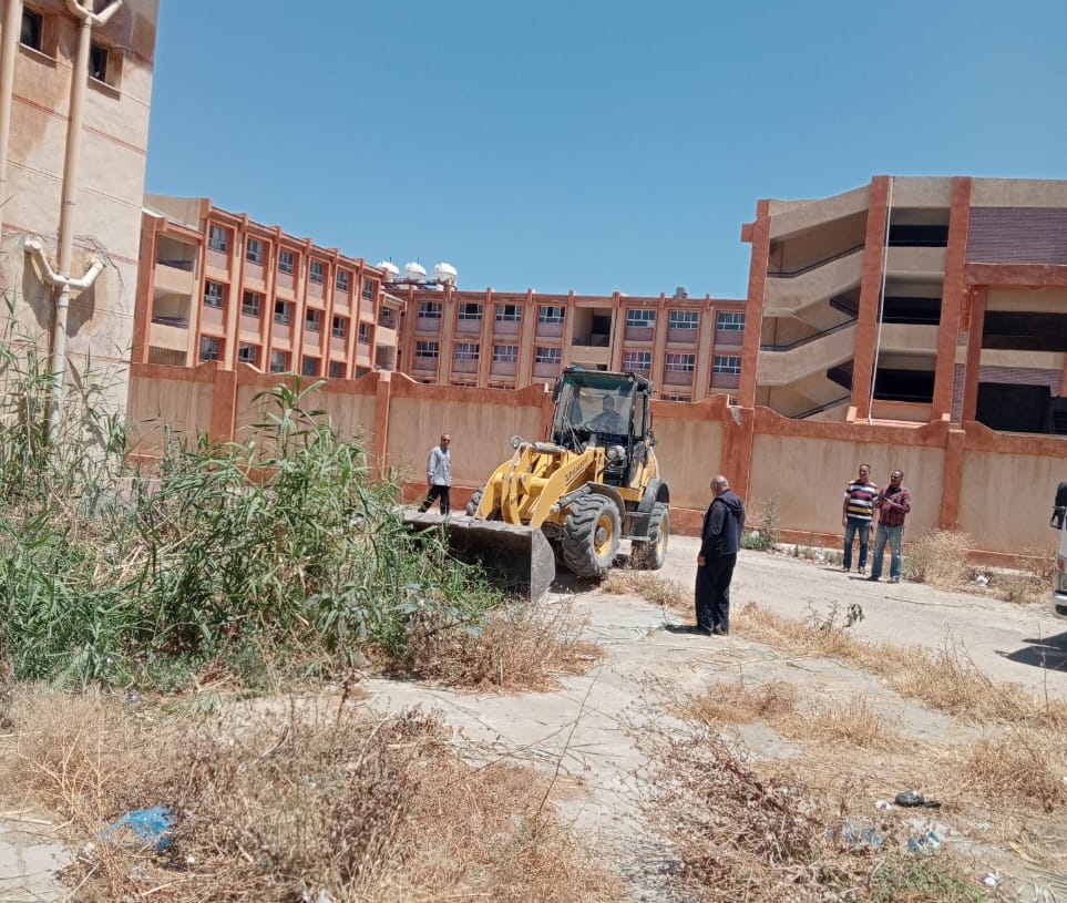 سحر شعبان: حملات نظافة مكثفة بحى غرب .. واستجابة فورية لشكاوى المواطنين 19 - جريدة المساء