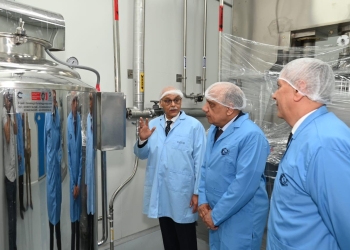 «عصمت»: تطوير شركات صناعة الدواء لتوفير العلاج بأسعار مناسبة في السوق المحلية 23 - جريدة المساء