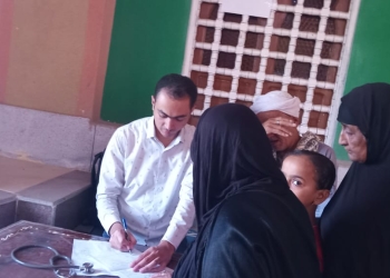 جامعة جنوب الوادي تنظم قافلة شاملة بقرية الأشراف الشرقية 17 - جريدة المساء