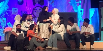 "تشترى؟"..عرض مسرحي مبدع لطلاب كلية الألسن بجامعة القناة 2 - جريدة المساء "تشترى؟"..عرض مسرحي مبدع لطلاب كلية الألسن بجامعة القناة 1 - جريدة المساء
