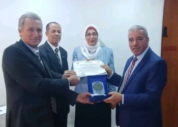 معهد الدراسات والبحوث البيئية بجامعة السادات يكرم د.عباس شراقي 32 - جريدة المساء