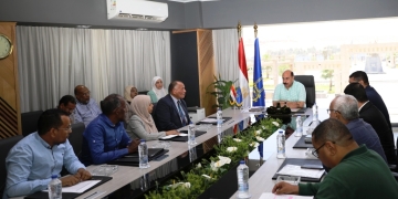 إجتماع تنسيقى لمحافظ أسوان لتشجيع وجذب المستثمرين والشباب من أبناء النوبة لسرعة تشغيل الـ 308 وحدة وورشة حرفية بالمنطقة الصناعية الحرفية بالجنينة والشباك بنصر النوبة 2 - جريدة المساء إجتماع تنسيقى لمحافظ أسوان لتشجيع وجذب المستثمرين والشباب من أبناء النوبة لسرعة تشغيل الـ 308 وحدة وورشة حرفية بالمنطقة الصناعية الحرفية بالجنينة والشباك بنصر النوبة 1 - جريدة المساء