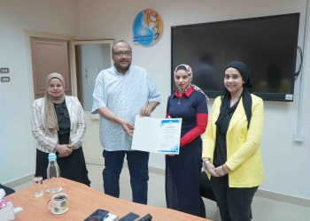 رئيس الشركة القابضة للمياه يكرم المتميزين ببرامج التدريب عن بعد بشركة مياه سوهاج 27 - جريدة المساء