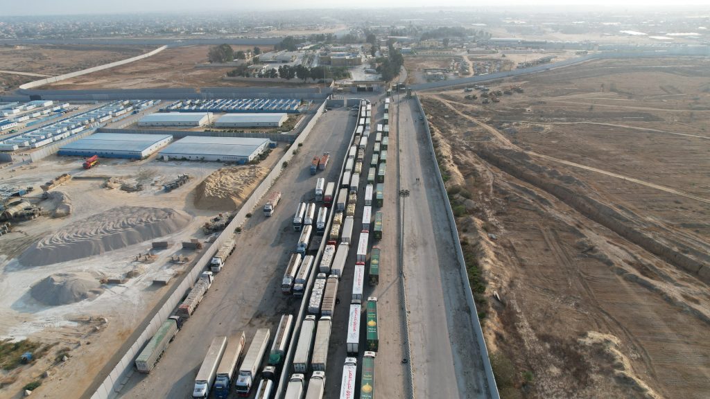 "صندوق تحيا مصر": وصول القافلة الإغاثية الخامسة إلى الجانب الفلسطينى 28 - جريدة المساء