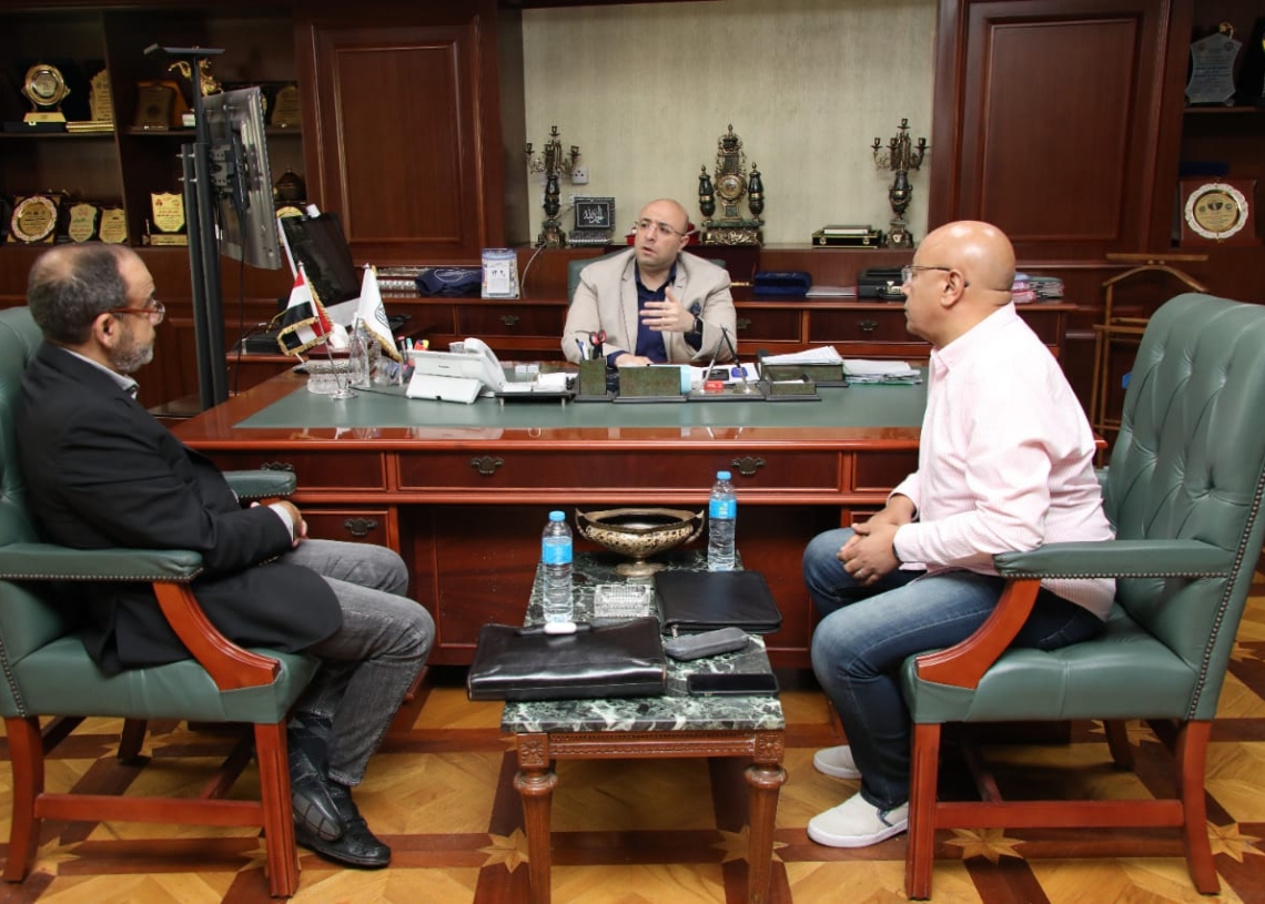 محافظ بني سويف يبحث مع عضو مجلس الشيوخ" عبد الفضيل"مستجدات إنشاء وحدة رعاية مركزة للأطفال  بمستشفى الفشن المركزي. 17 - جريدة المساء