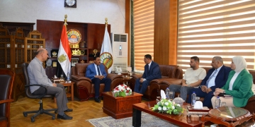 محافظ مطروح يلتقي وفد لجنة جامعة الأزهر الشريف المعنية بإنشاء فرع الجامعة بمطروح 1 - جريدة المساء